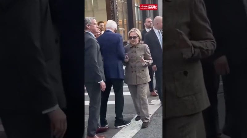 Viral βίντεο με τον Μπιλ Κλίντον να σπρώχνει τη Χίλαρι σε διάβαση πεζών στη Νέα Υόρκη